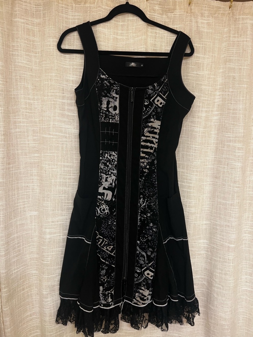 Miss Nikki Black & White Graphic Sleeveless Lace BoHo Avant-Garde Dress size S